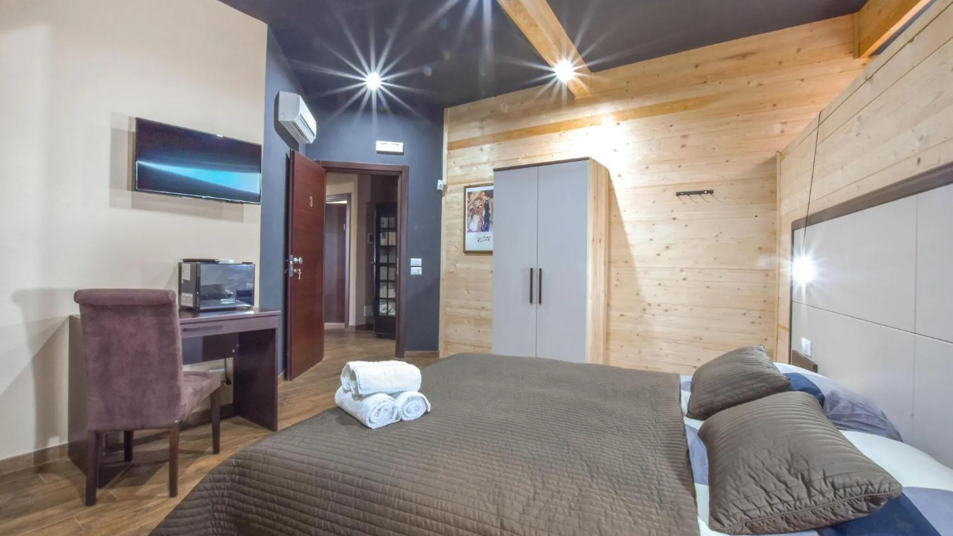 Nice Home In Piedimonte Etneo With Sauna