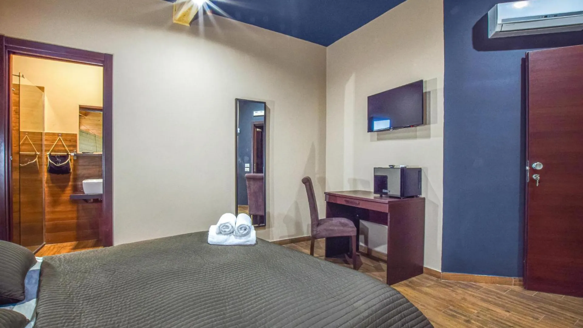 Nice Home In Piedimonte Etneo With Sauna 意大利